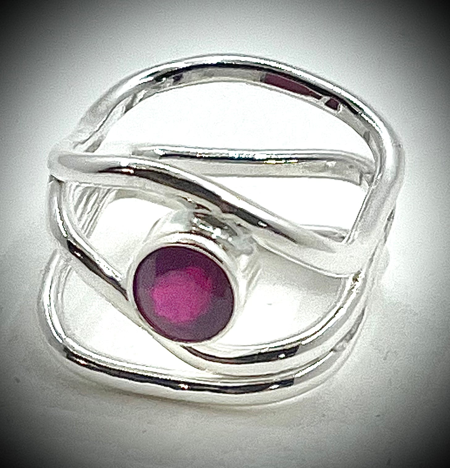 Ruby Nadja Ring