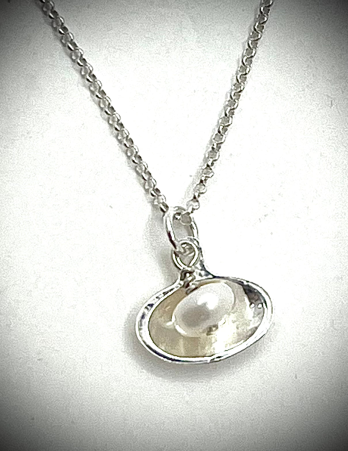 White Pearl Clamshell Necklace