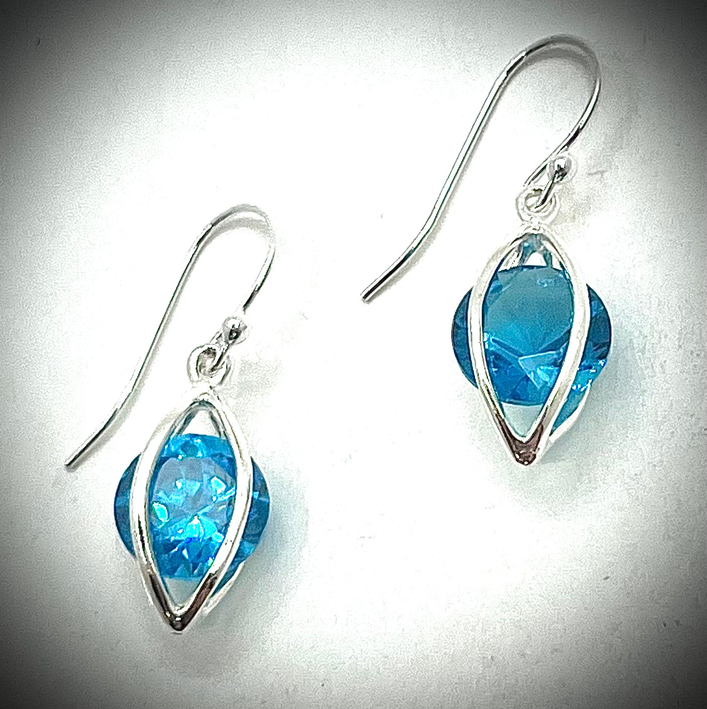 Light Cage Earrings with Aquamarine