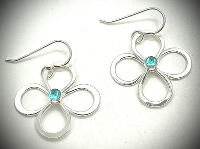 Dee Daisy Earrings