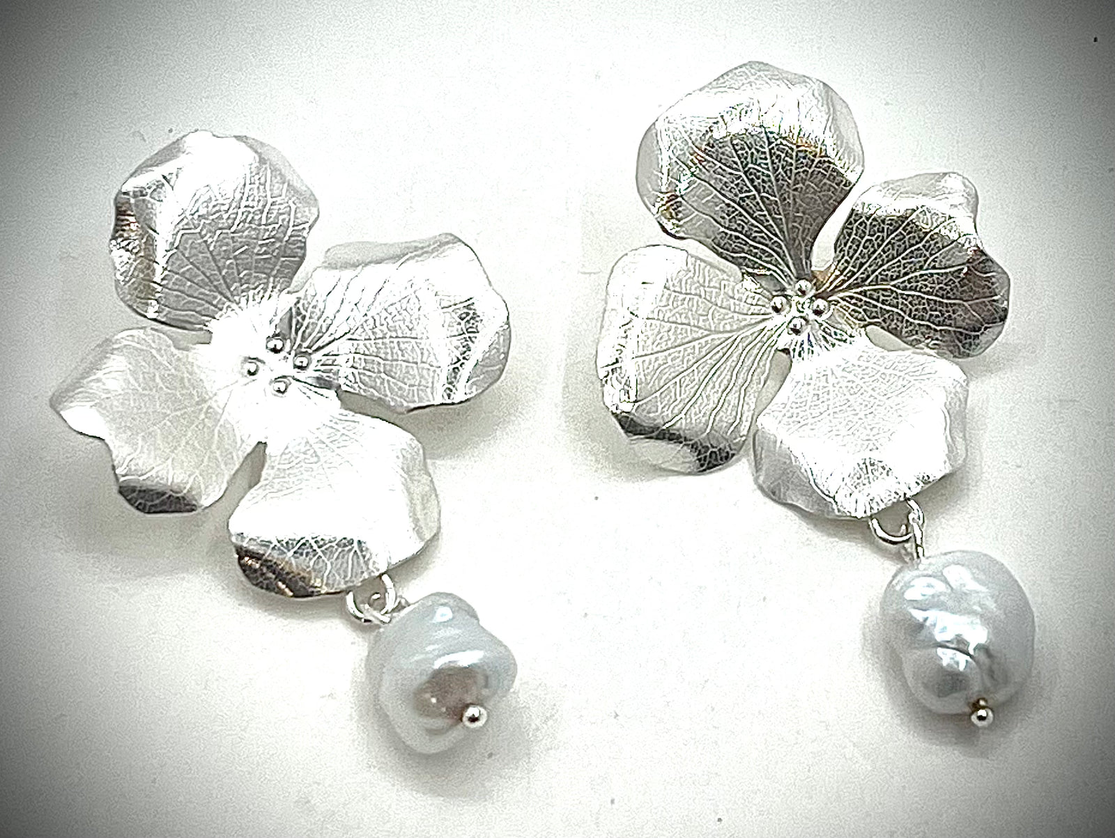 Silver Hydrangea Earring with Pearls