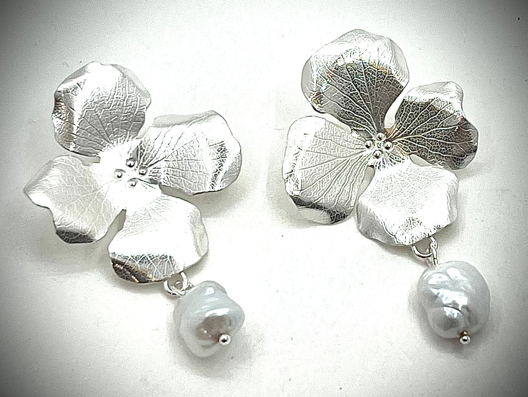 Silver Hydrangea Earring with Pearls