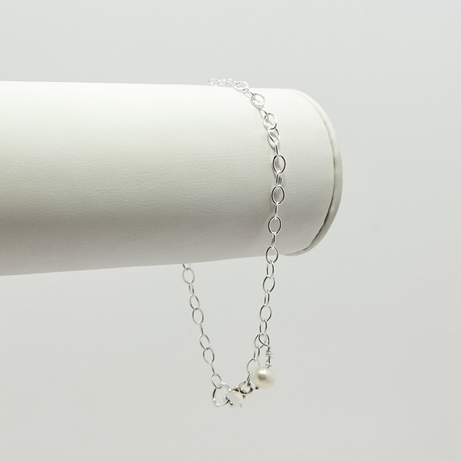 single white pearl bracelet
