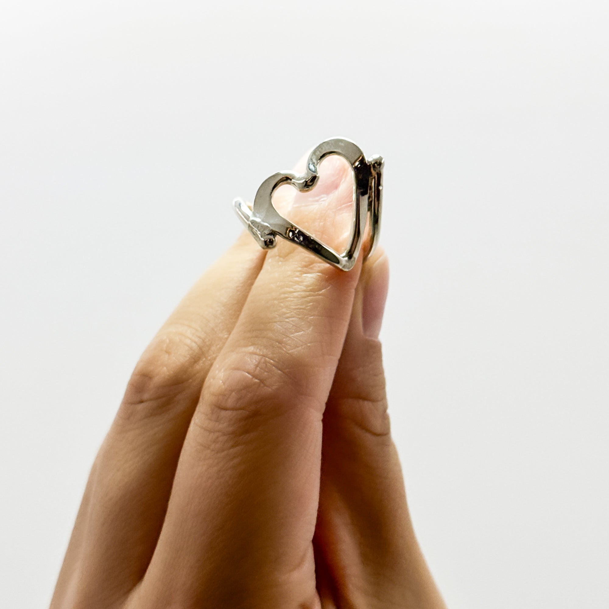 Hammered heart ring