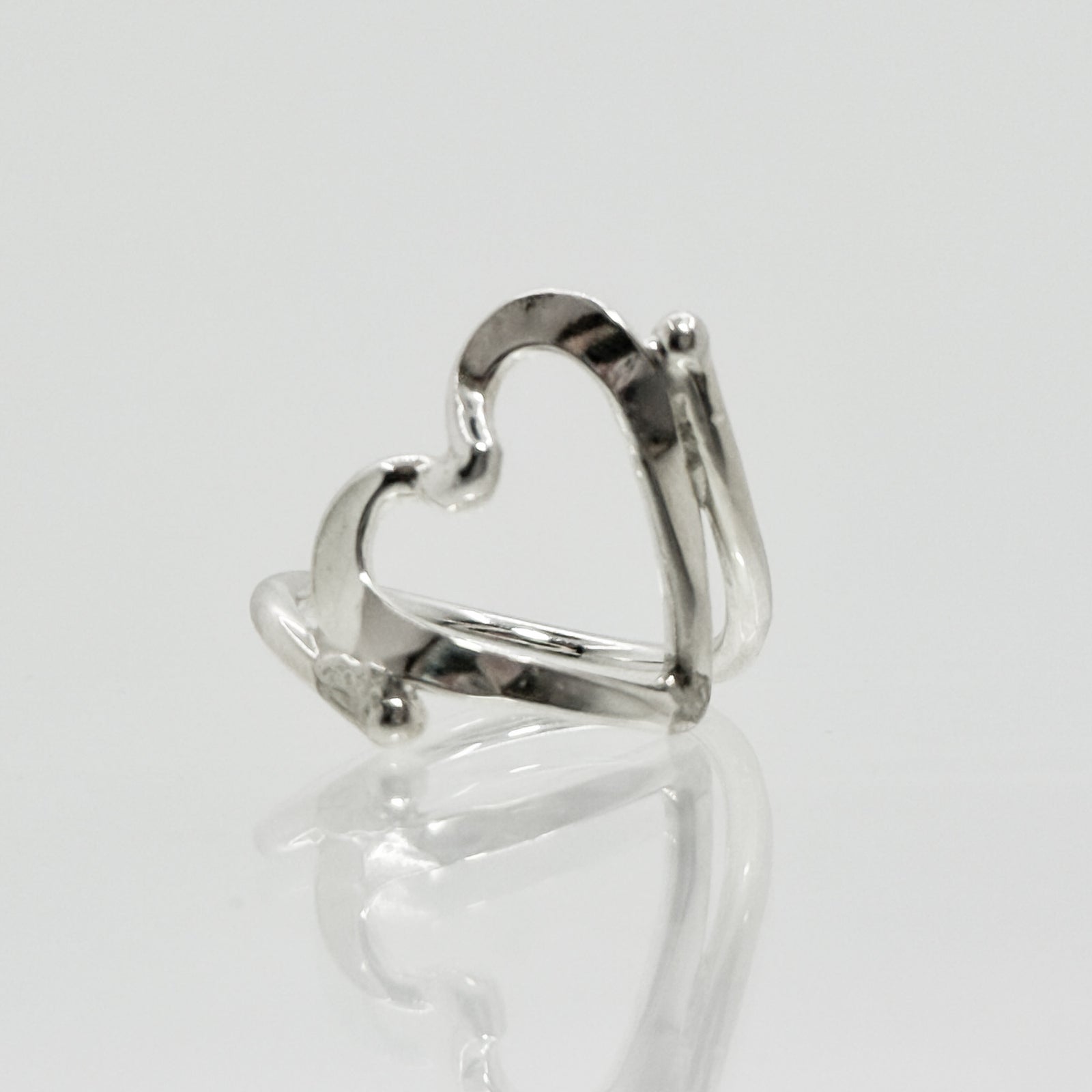 Hammered heart ring