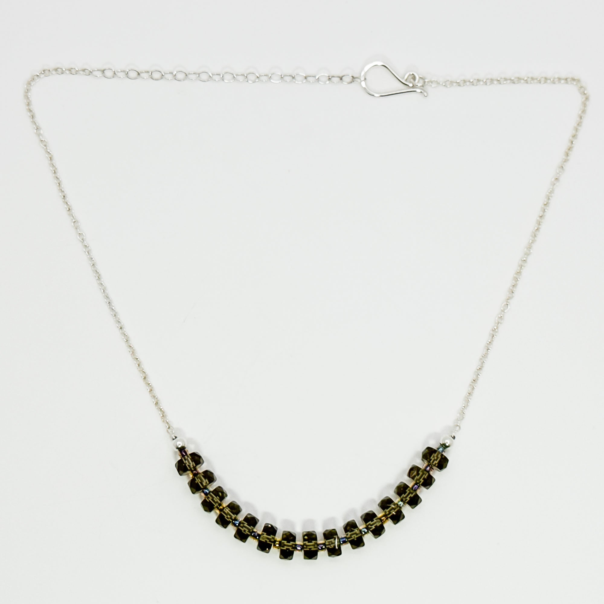 Bullseye green quartz necklace