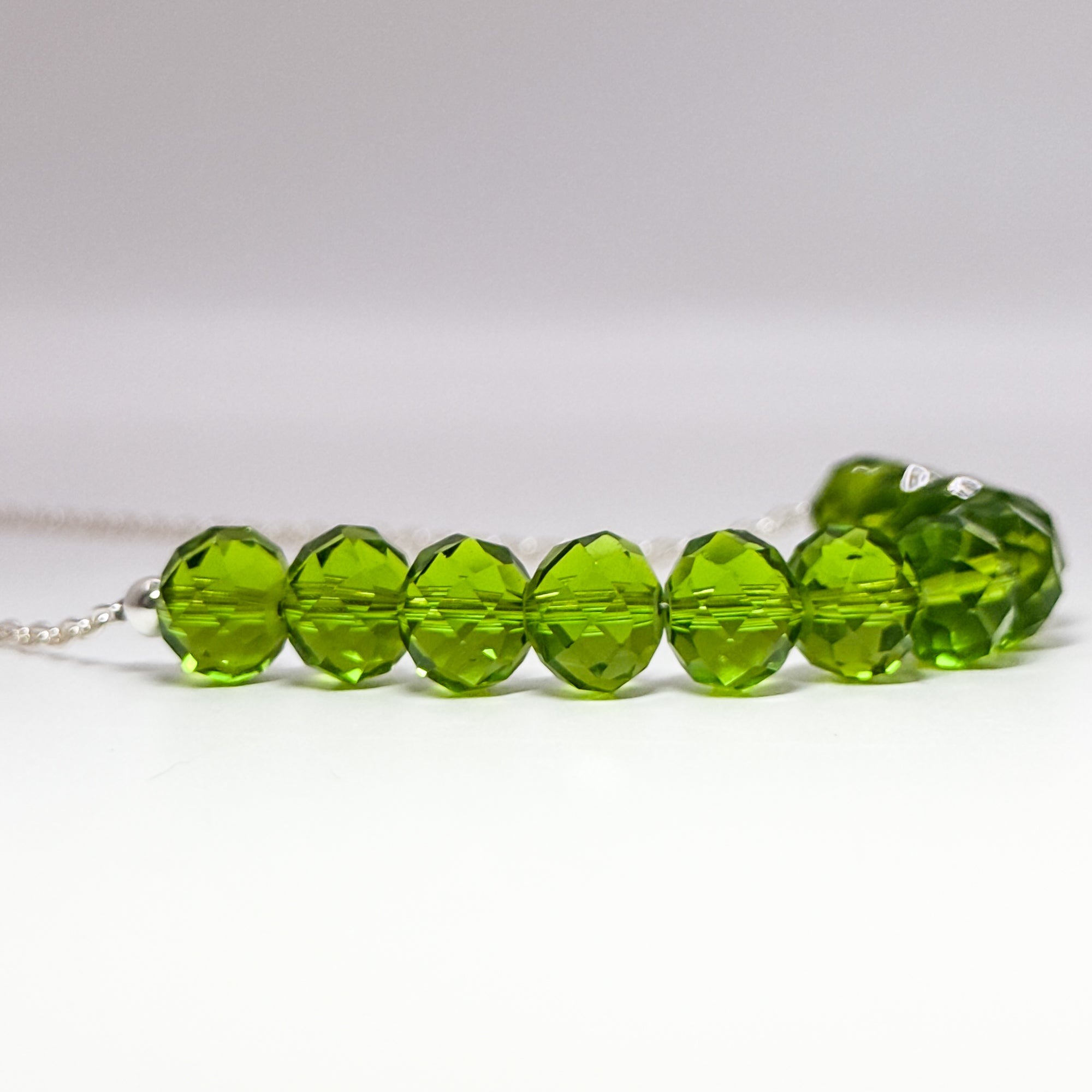 Bullseye peridot quartz necklace