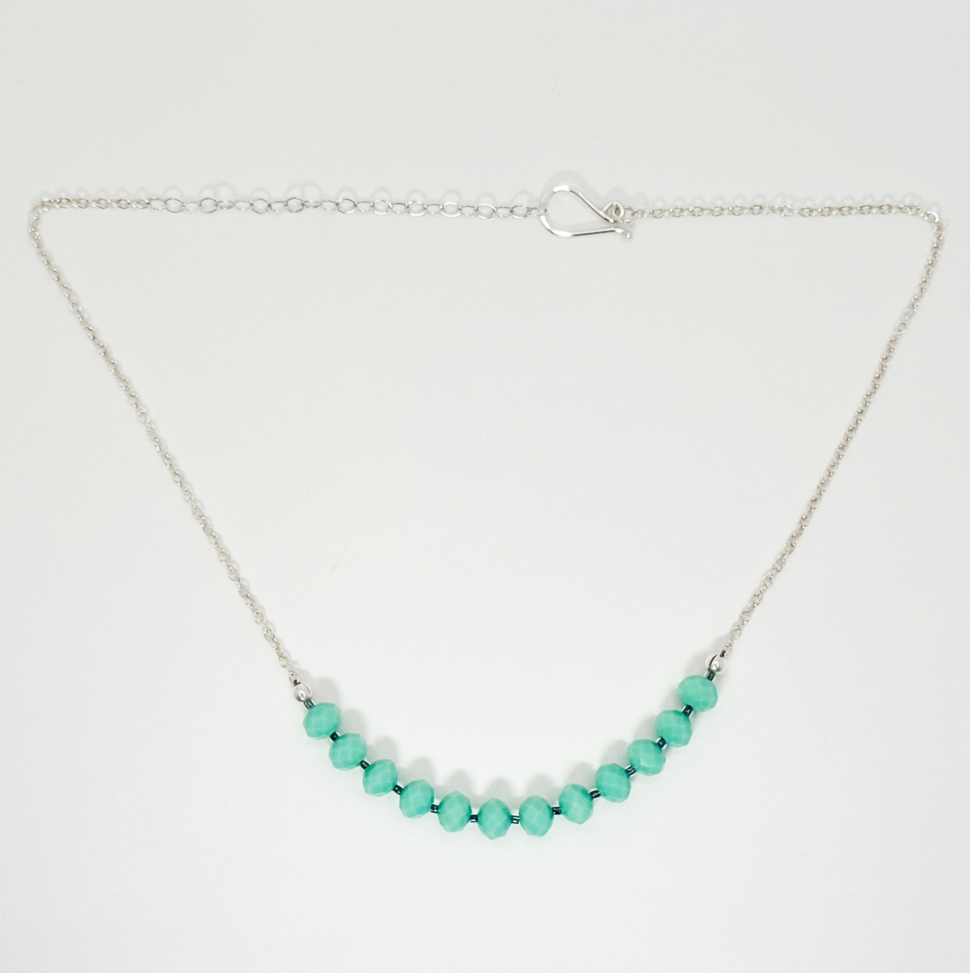 Bullseye turquoise colored beads necklace