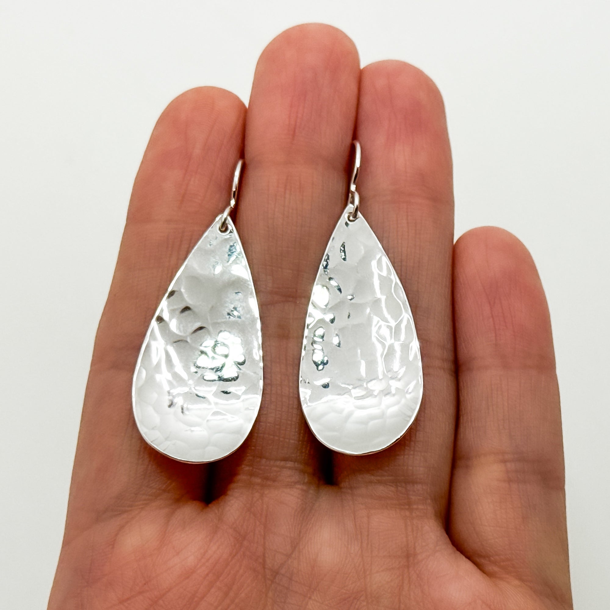 Ball Peined Cupped Teardrop earrings