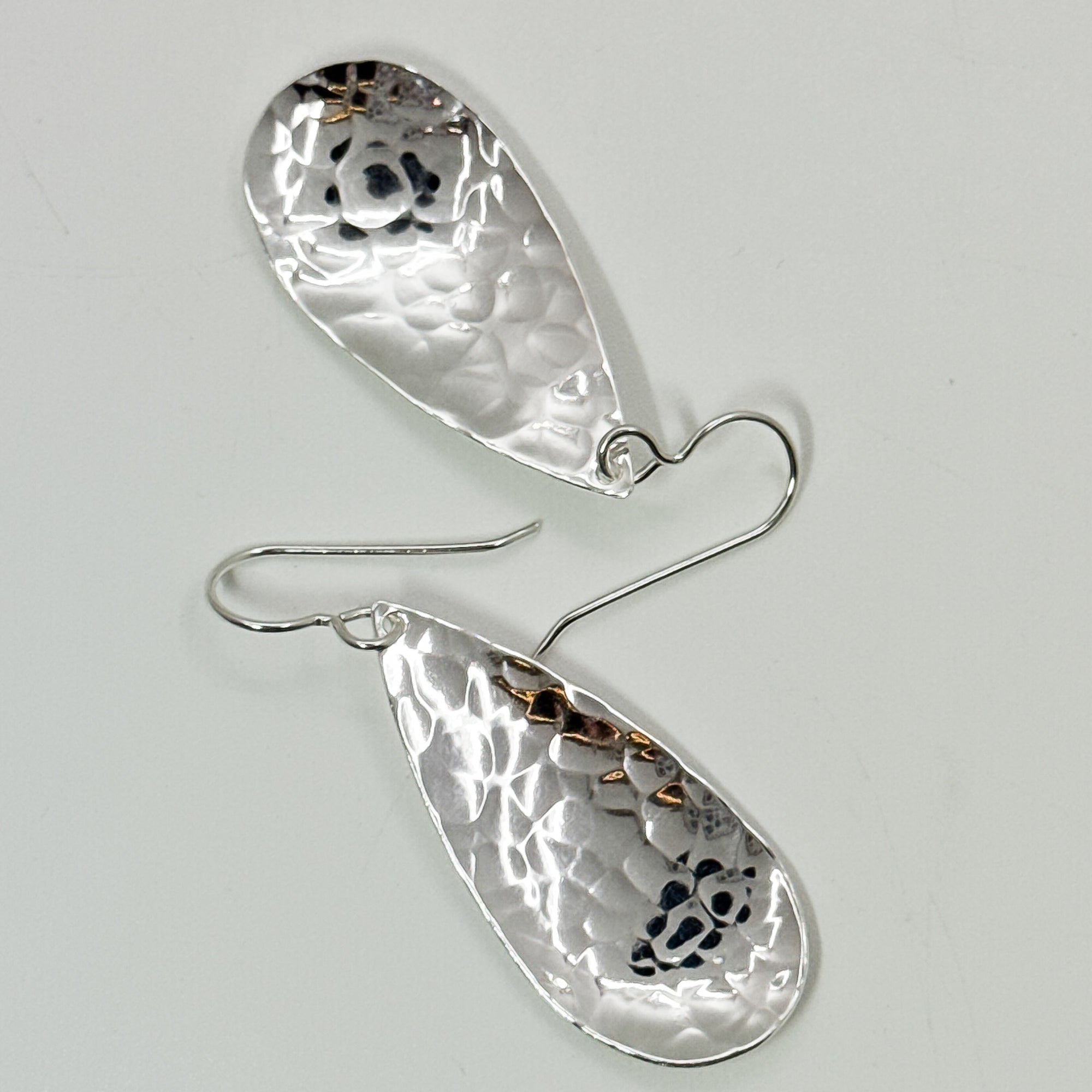 Ball Peined Cupped Teardrop earrings