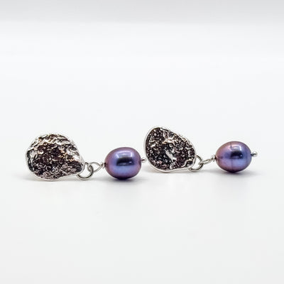 Smash Top earrings with peacock baroque pearls