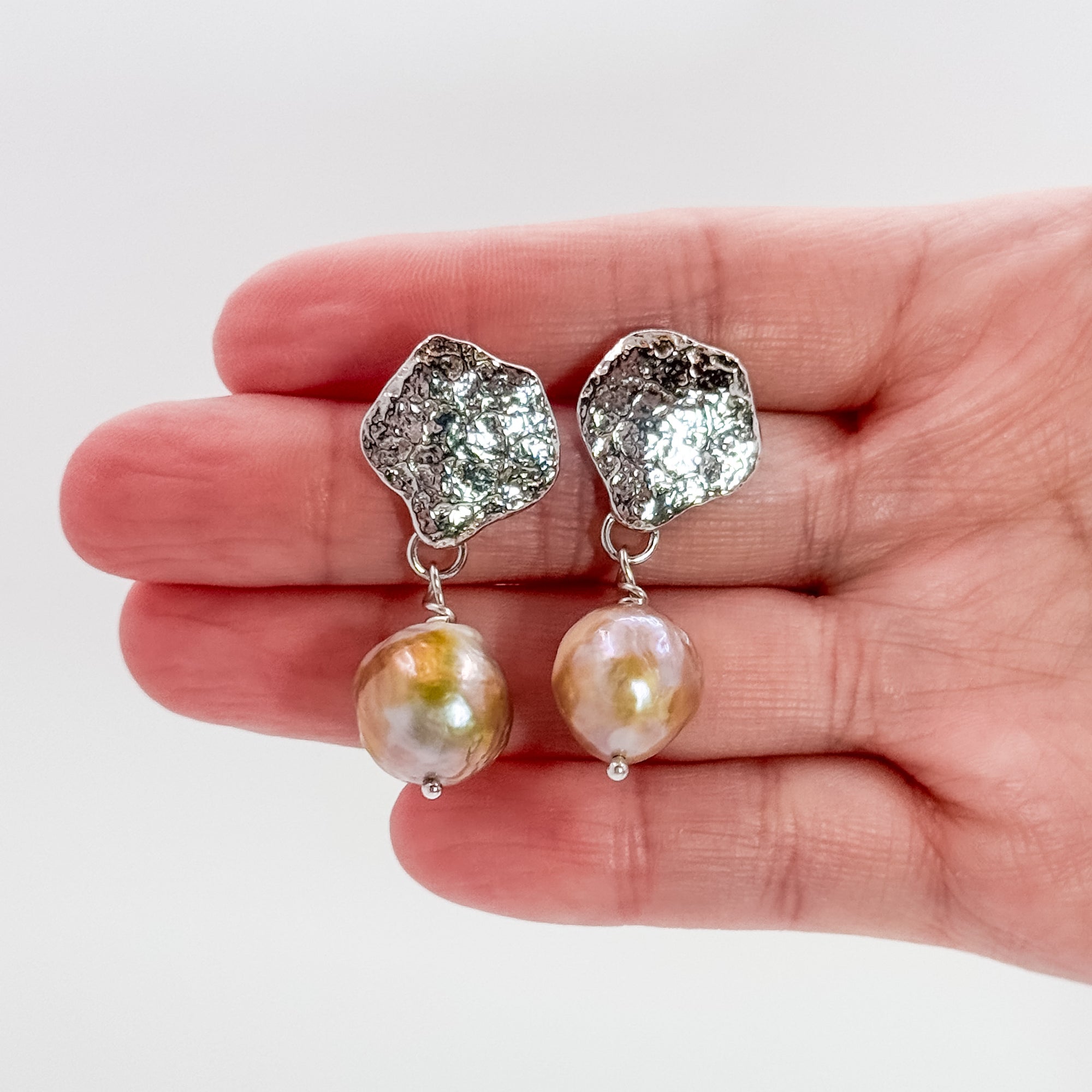 Smashed top earrings with champagne baroque pearls
