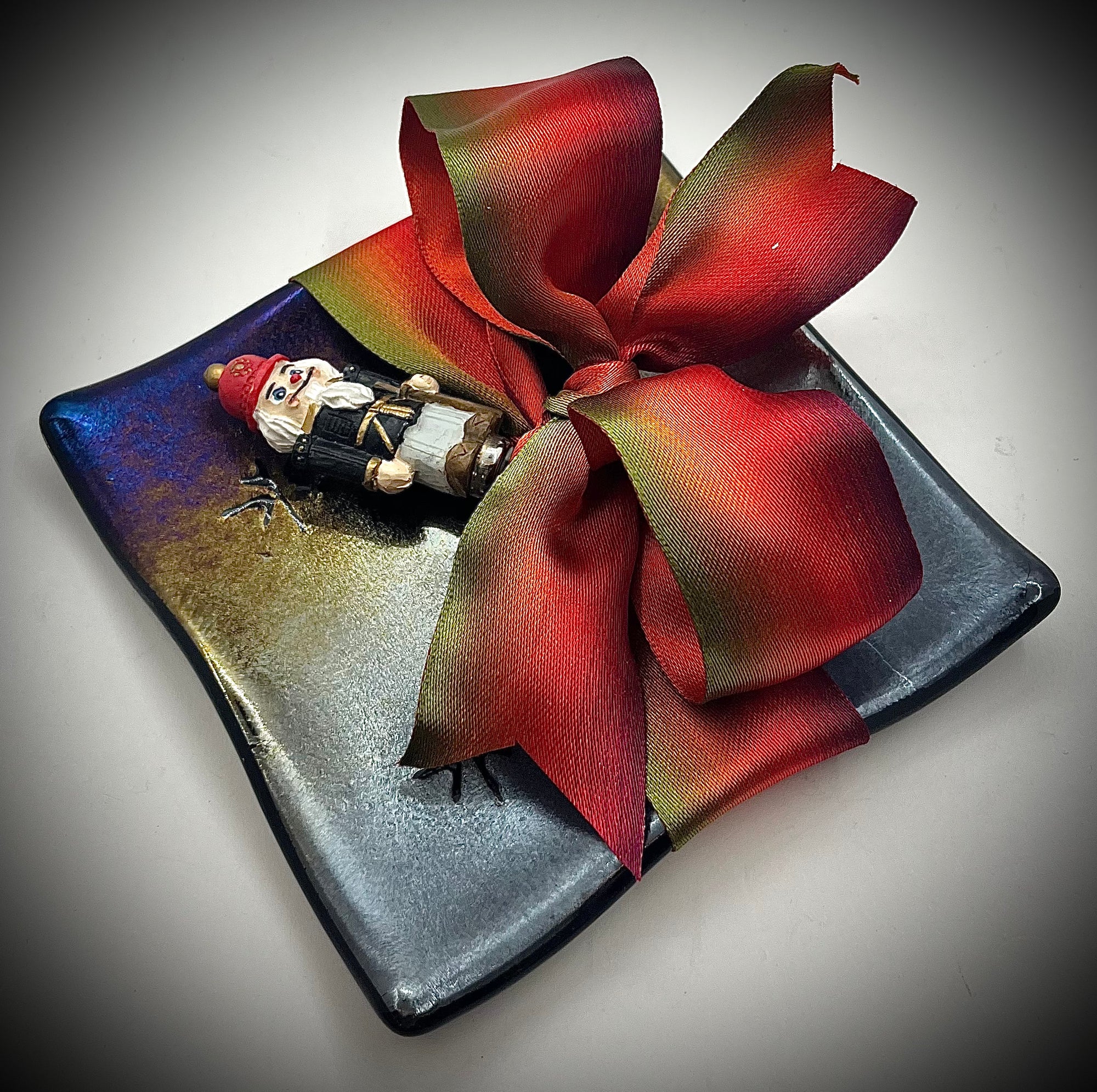 Holiday Hostess Plates