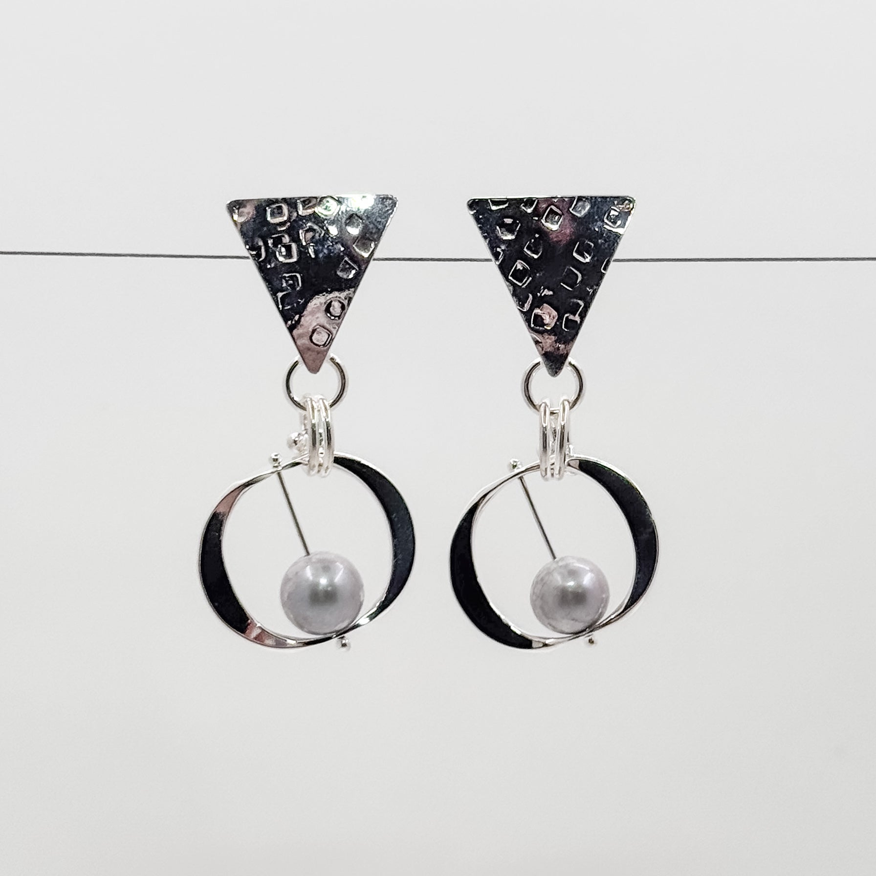 Original Naught Earrings with gray pearl