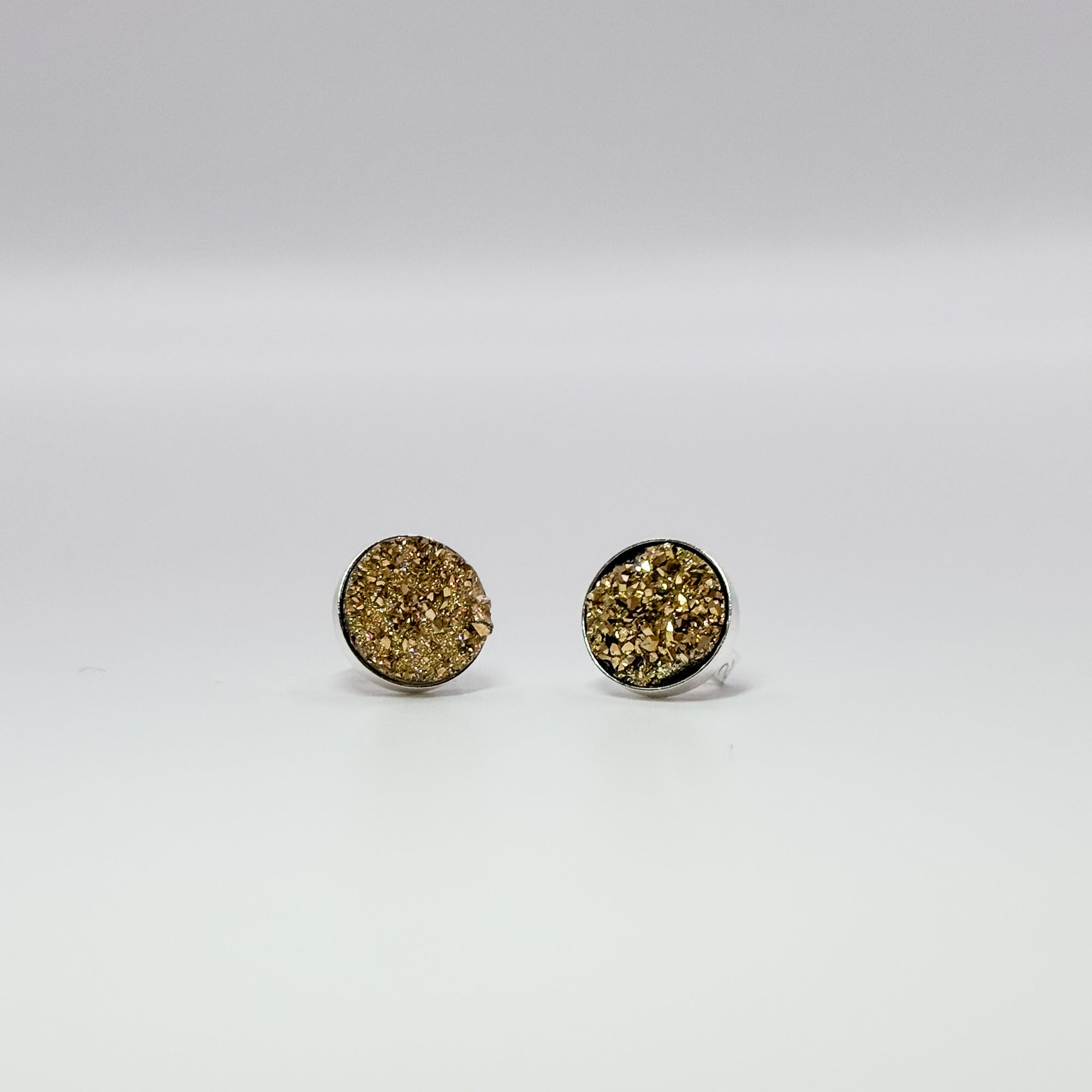 Round 10mm gold druzy studs