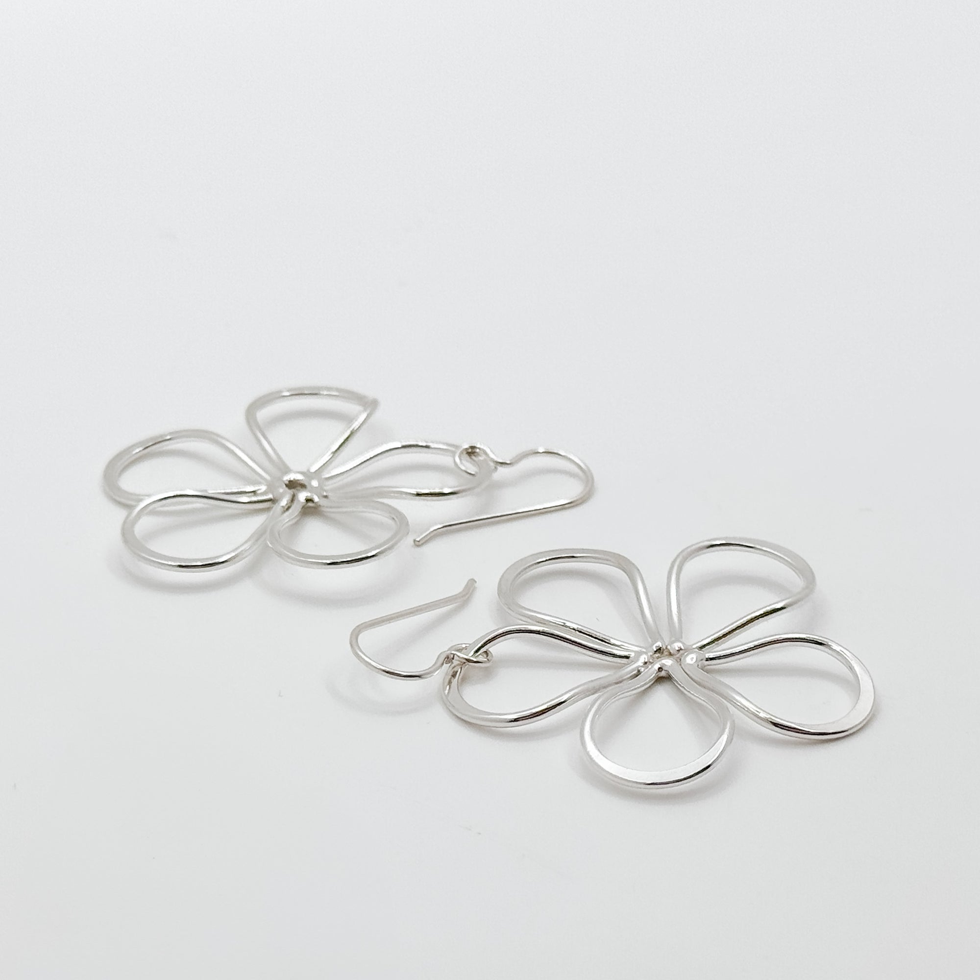 Flower power earrings