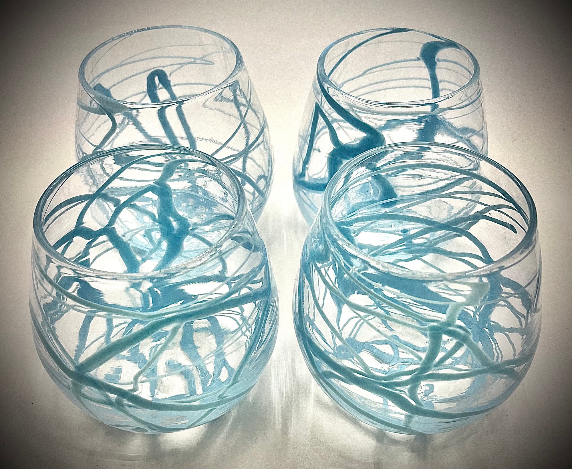 Light Blue Zizzle Wine Tumbler