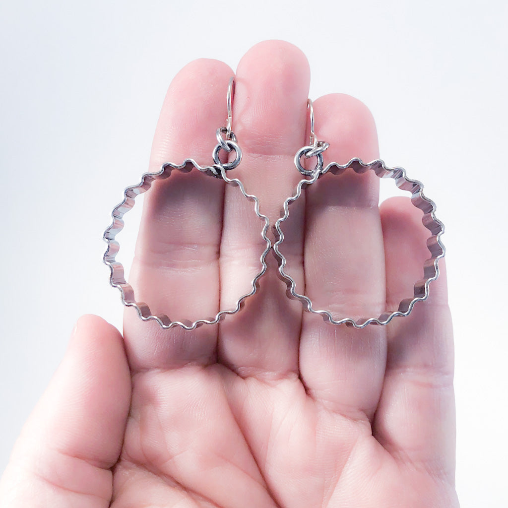 Sterling Small Corrugated Hoops