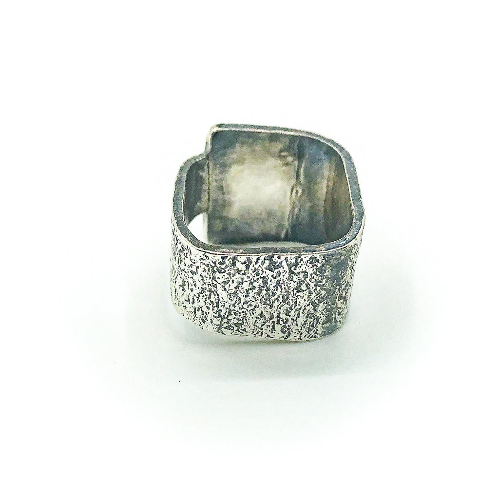 back side view of size 7 Sterling Mom's Hammer Crotch Hugger Ring with 14k Gold Ball by Judie Raiford