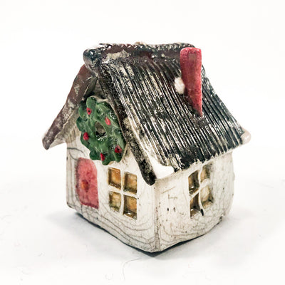 front side angle view of Winter House by John Lowes